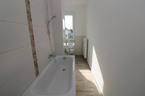 Foto - Ein Schnapper...helle 2-RW mit modernem Wannenbad!!!