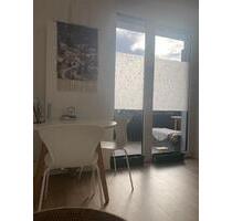 All inclusive Ein-Zimmer-Wohnung mit großem Balkon, Fitnessra - Huisheim