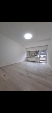 Foto - Helle 4-Zimmer-Wohnung mit großem Balkon zu vermieten