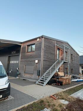 Foto - Modernes Gewerbeobjekt (BJ 2022) mit Halle & Büro – vielseitig