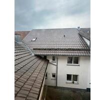 Zweifamilienhaus mit ausbaubarem Dachgeschoss und Nebengebäude - Gersfeld (Rhön)