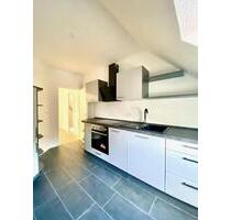 helle 3-Raum DG-Wohnung mit Einbauküche - Zwickau Zwickau-West