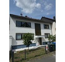 Charmante, helle Dachgeschosswohnung mit Balkon in Griesheim