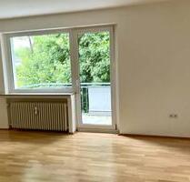 KEINE WEITEREN ANFRAGEN! Helle 2,5-Zimmer-Wohnung mit Balkon - Laboe