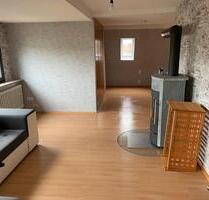 Schöne Wohnung in Retzbach - 1.100,00&nbsp;EUR Kaltmiete, ca.&nbsp; 65,00&nbsp;m&sup2; in Zellingen (PLZ: 97225)