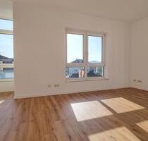 Dieses helle Apartment im 2. Obergeschoss überzeugt durch seinen angenehmen Weitblick, eine durchdachte Raumaufteilung, eine moderne Ausstattung und ist bestens für Pendler oder als erste eigene... - Heidenau