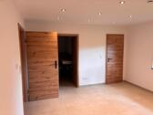 Foto - 1-Zimmer-Küche-Bad-Wohnung – komplett neu renoviert