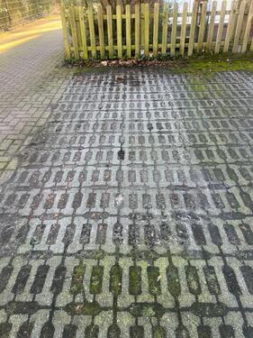 Foto - Großer Parkplatz 35 Euro Monat - 35,00&nbsp;EUR Miete,