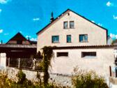 Foto - Mehrfamilienhaus mit Lager-Gewerbehalle