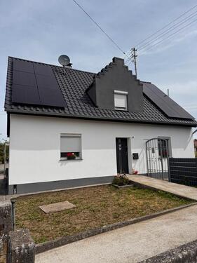 Foto - Einfamilienhaus mit PV-Anlage - 389.000,00&nbsp;EUR Kaufpreis, ca.&nbsp; 140,00&nbsp;m&sup2;