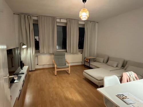 Foto - 2-Zimmer-Altbauwohnung mit Aufzug in zentraler Lage- sofort frei!