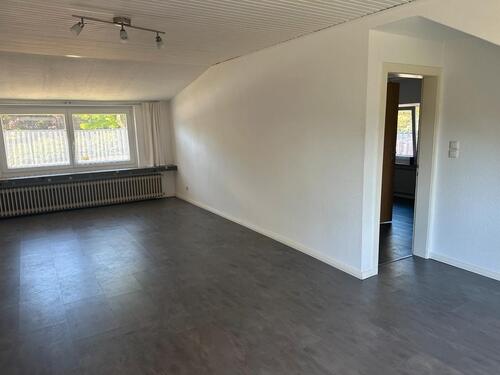 Foto - Helle 4-Zimmer-Dachgeschosswohnung mit Garten