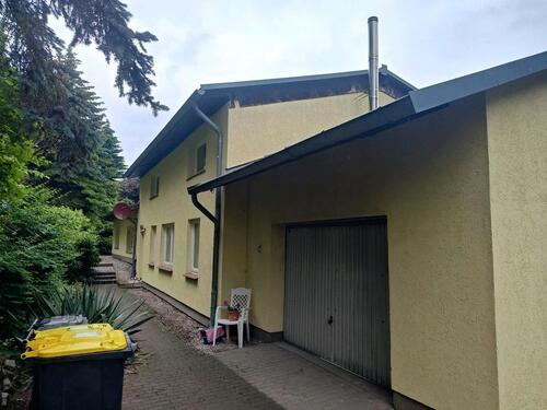 Foto - Wohnung, Haus, Doppelhaus, Mietwohnung, Hof, Grundstück