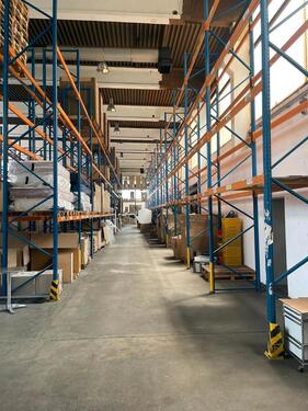 Foto - Halle ab 500-1500qm im Raum Nürnberg ab sofort günstig zu verm.