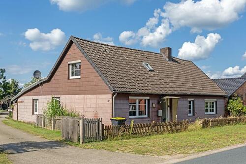 Foto - EIN HÄUSCHEN IM GRÜNEN - 69.000,00&nbsp;EUR Kaufpreis, ca.&nbsp; 106,00&nbsp;m&sup2;