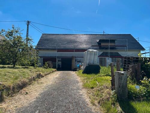 Foto - Charmantes teilsaniertes Haus mit großem Grundstück in Kausen
