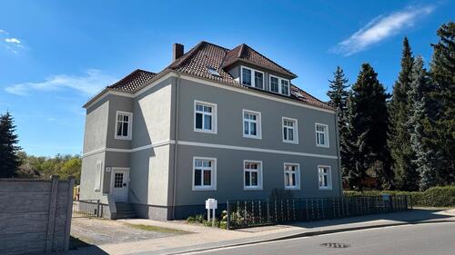 Foto - Renovierte 2-Zimmer-Dachgeschosswohnung mit Stellplatz