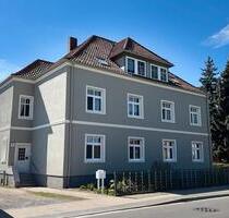 Renovierte 2-Zimmer-Dachgeschosswohnung mit Stellplatz - Jessen (Elster)
