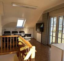 Helles, möbliertes Büro mit Blick ins Grüne im ruhigen Innenhof - München Pasing-Obermenzing