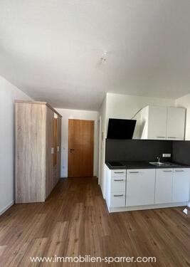 Foto - Komplett saniertes 1-Zimmer-Apartment mit Balkon, voll möbliert