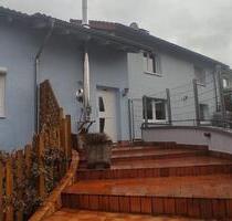 Einfamilienhaus mit umzäuntem Garten, Kaminofen und viel Stauraum - Buchen (Odenwald)