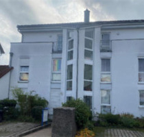 Charmante 3-Zimmer-Wohnung im Erdgeschoss mit Gartenanteil und Garage zu vermieten - Babenhausen