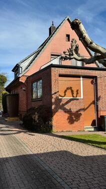 Foto - Einfamilienhaus mit Vollkeller – 4 Zimmer, 2 Bäder – ca. 300 m² G