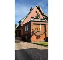 Einfamilienhaus mit Vollkeller – 4 Zimmer, 2 Bäder – ca. 300 m² G - Norderstedt Garstedt