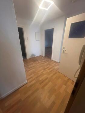 Foto - Zentrale 3-ZKB-Dachgeschosswohnung ab sofort zu vermieten
