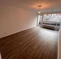 Helle 1 -Zimmer-Wohnung mit Balkon mitten im Zentrum von Pinneberg