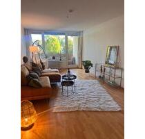 Charmante 2,5-Zi. Wohnung, ruhig, mit Loggia, Pool+Sauna im Haus - Kirchseeon