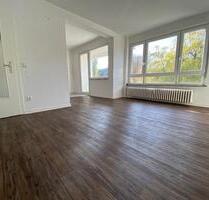 *** Charmante 2-Zimmerwohnung mit großem S-W-Balkon in ruhiger Lage! *** - Essen Stadtbezirk IV *** Charmante 2-Zimmerwohnung mit großem S-W-Balkon in ruhiger Lage! *** - Essen Stadtbezirk IV