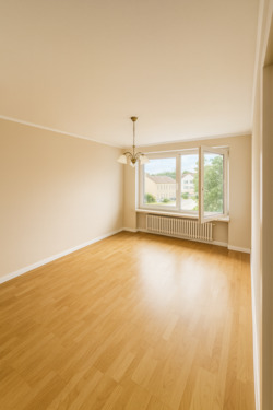 Foto - Zu vermieten 2,5 Zimmer Wohnung + eigene Garage