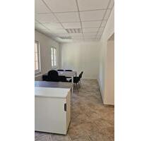 Büro Lager Studio - Erdgeschoß, zentrale Lage in Oederan