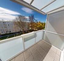 Wunderschöne Balkonwohnung mit Blick ins Grüne - Chemnitz Adelsberg