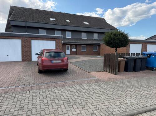 Foto - Ca 82m² Dachgeschosswohnung mit Garage und PKW Stellplatz