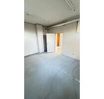 Lagerraum, Lagerfläche - 700,00 EUR Kaltmiete, in Großwallstadt (PLZ: 63868)