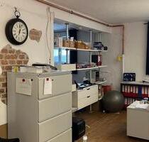 Stuttgart Nord, offene und sehr zentrale 2 Zi. - Wohnung, EBK, UG