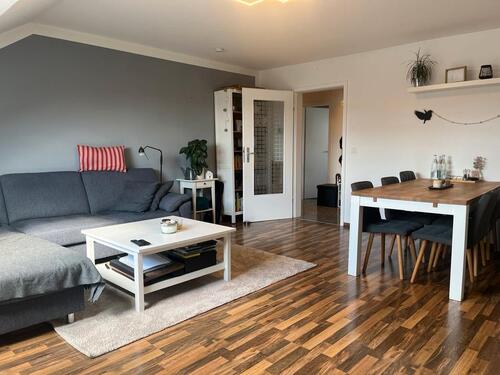 Foto - Moderne 2.5-Zimmer-Wohnung mit Garten und Garage