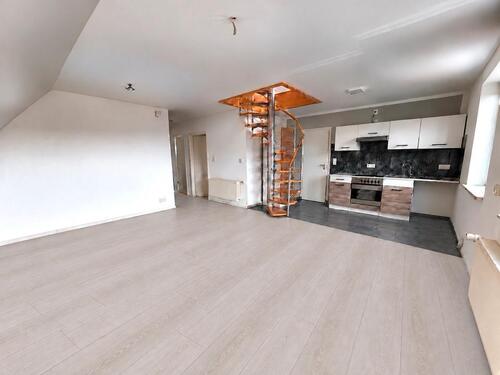 Foto - Helle 3,5 Zimmer Maisonette WHG mit ca. 95 m² – frisch renoviert