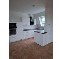 Borken, Zwei-Zimmer-Dachgeschoßwohnung, 2,OG. frisch renoviert.