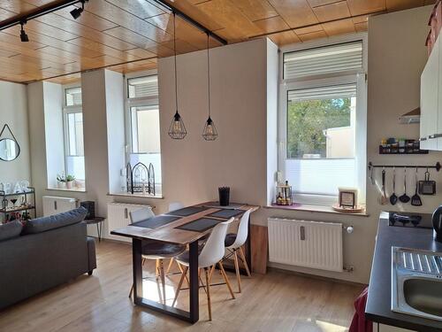 Foto - Schöne sanierte Wohnung, zentral, 2-ZKB mit Küche