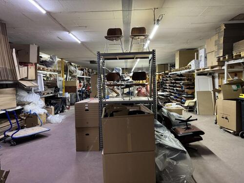 Foto - Vielseitige Gewerbeimmobilie: Lager, Büro und Werkstatt kombinierbar