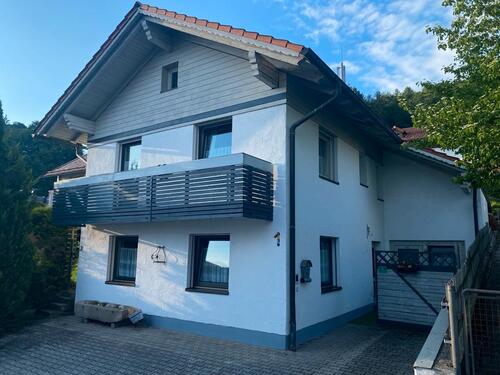 Foto - Einfamillienhaus zum verkaufen oder vermieten in schöne Lage