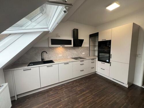 Foto - 2,5 Zimmer Wohnung + 40qm Dachboden AB SOFORT