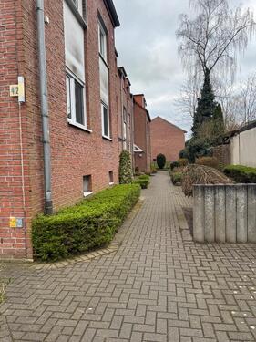 Foto - 2.0G 3 Zimmer Wohnung mit Markisen Loggia privater Stellplatz