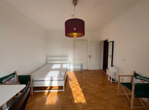 Foto - WG Zimmer privat 410 - 410,00&nbsp;EUR Kaltmiete, ca.&nbsp; 13,00&nbsp;m&sup2;