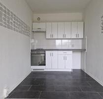 Wohnen mit Stil: Charmantes Apartment mit Einbauküche und großzügigem Balkon - Halle (Saale) Halle-Neustadt