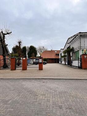 Foto - Gewerbe Immobilie mit Einfamilienhaus 2094 m² zu Verkaufen