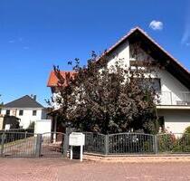 Großzügige 3-Raum-Wohnung im EG mit Garten und Holzhaus - Halle (Saale) Büschdorf